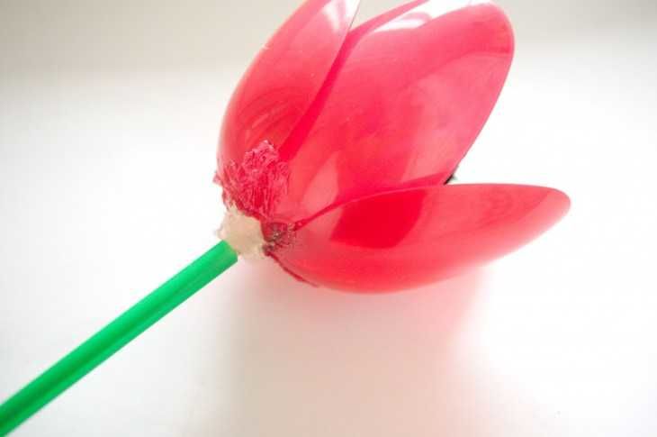 Поделки из пластиковых ложек: Крокусы и Тюльпаны